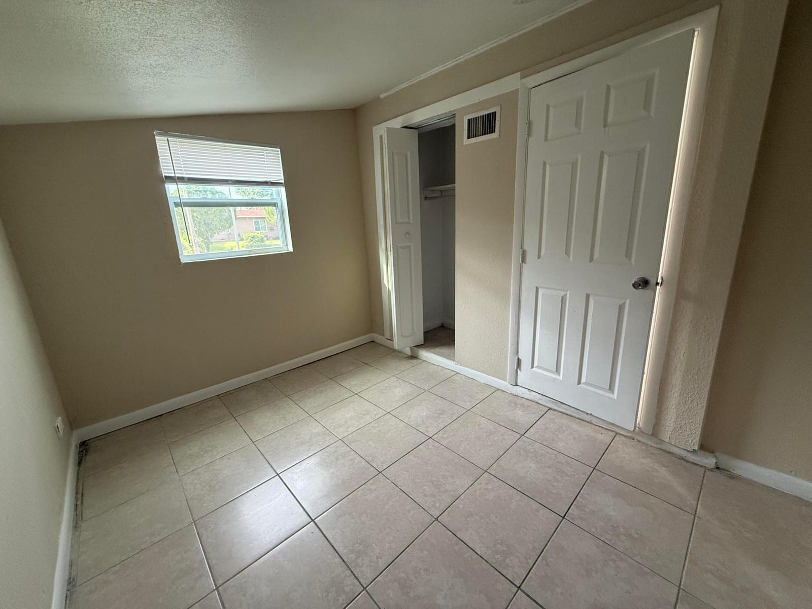1520 W 11th Street, Riviera Beach, FL 33404 photo 7