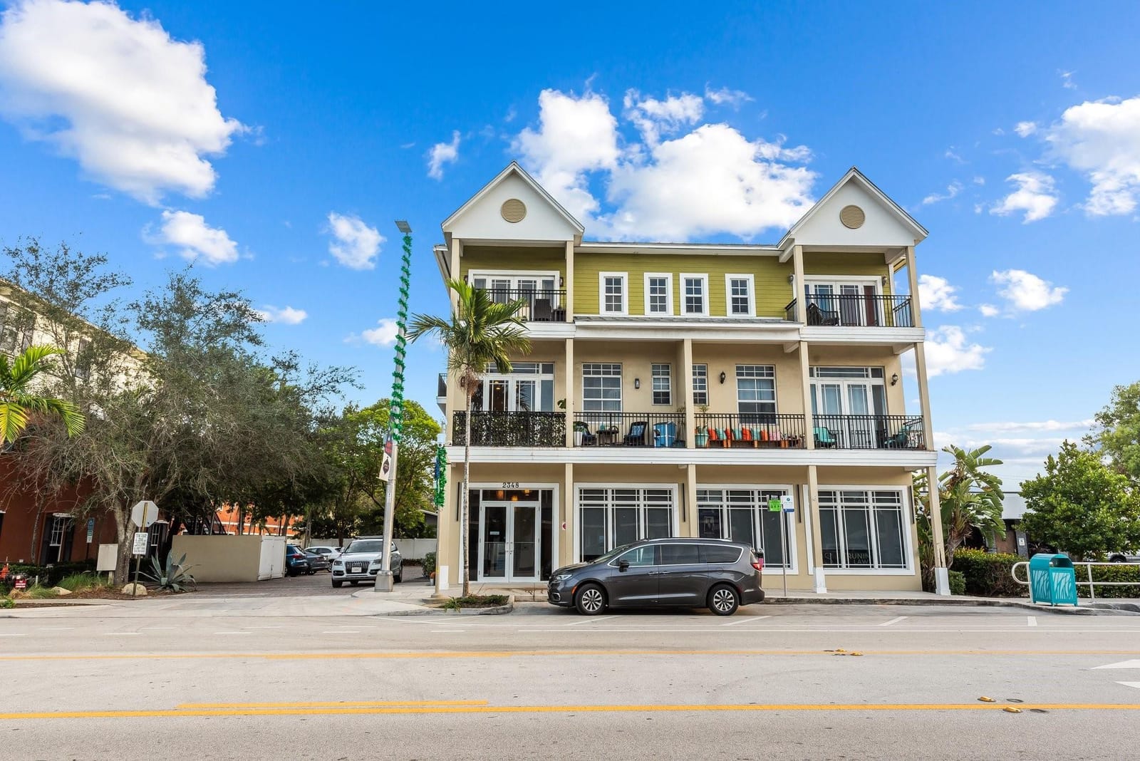2350 Wilton Drive D — photo 2
