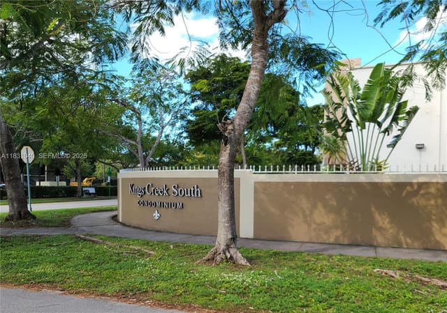 7747 SW 86th Street D-301, Miami, FL 33143