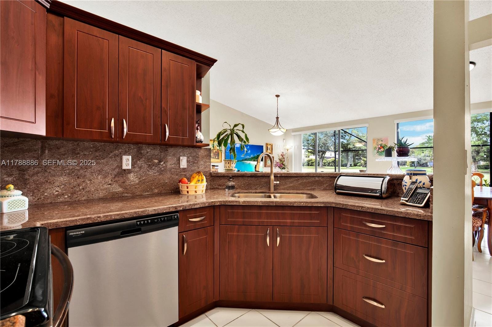 3939 Adra Avenue A-47, Doral, FL 33178 photo 9