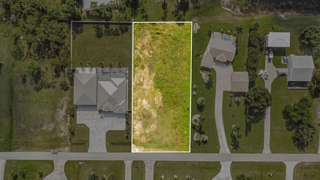 18742 Crosswind Avenue, Pine Shadows Air Park, North Fort Myers, FL