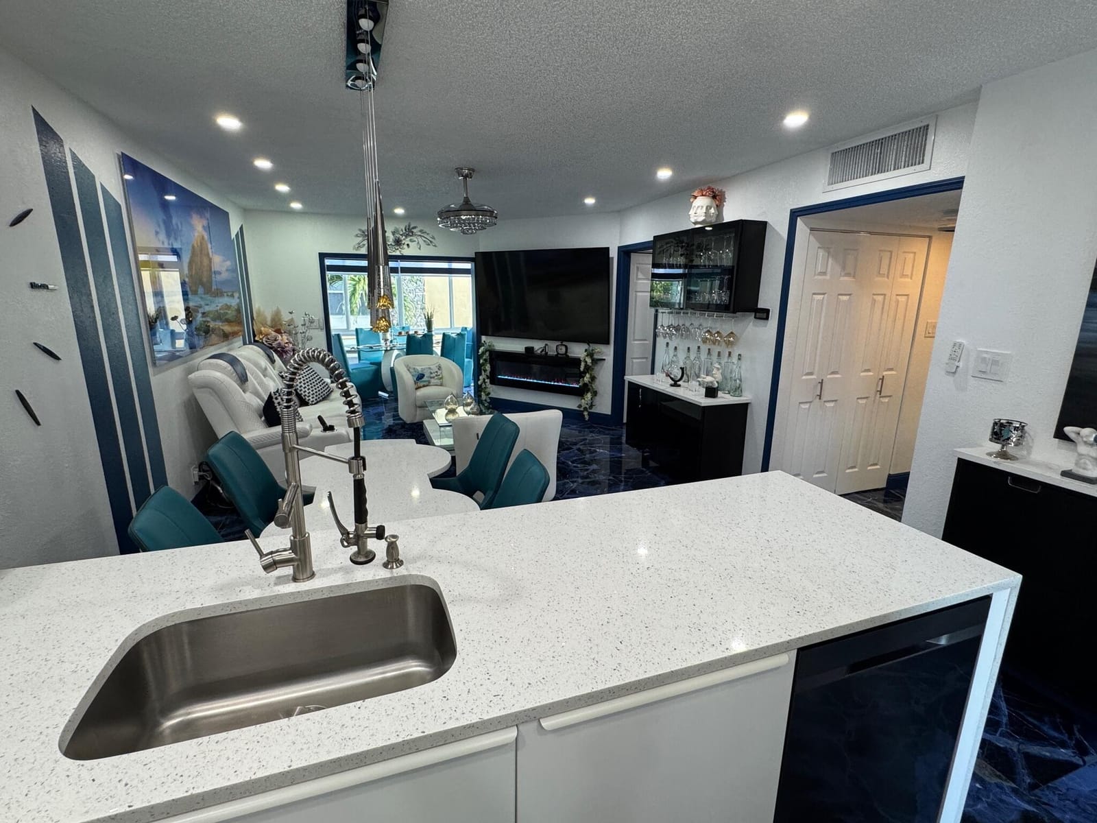5121 W Oakland Park Boulevard 212, Lauderdale Lakes, FL 33313 photo 11