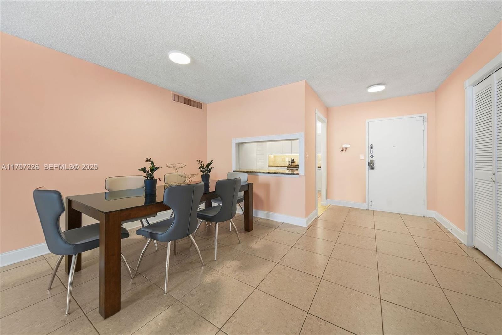 2500 Parkview Drive 812 — photo 9