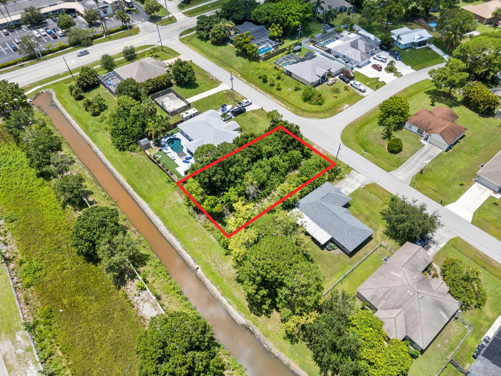 2077 SW Americana Street, Port St. Lucie, FL 34953