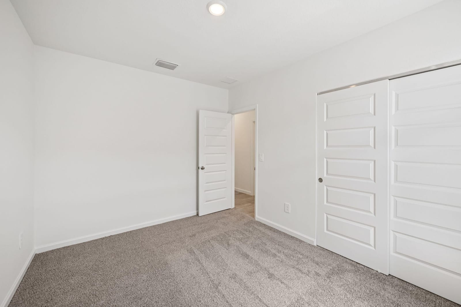 5433 Hampton Park Circle — photo 9