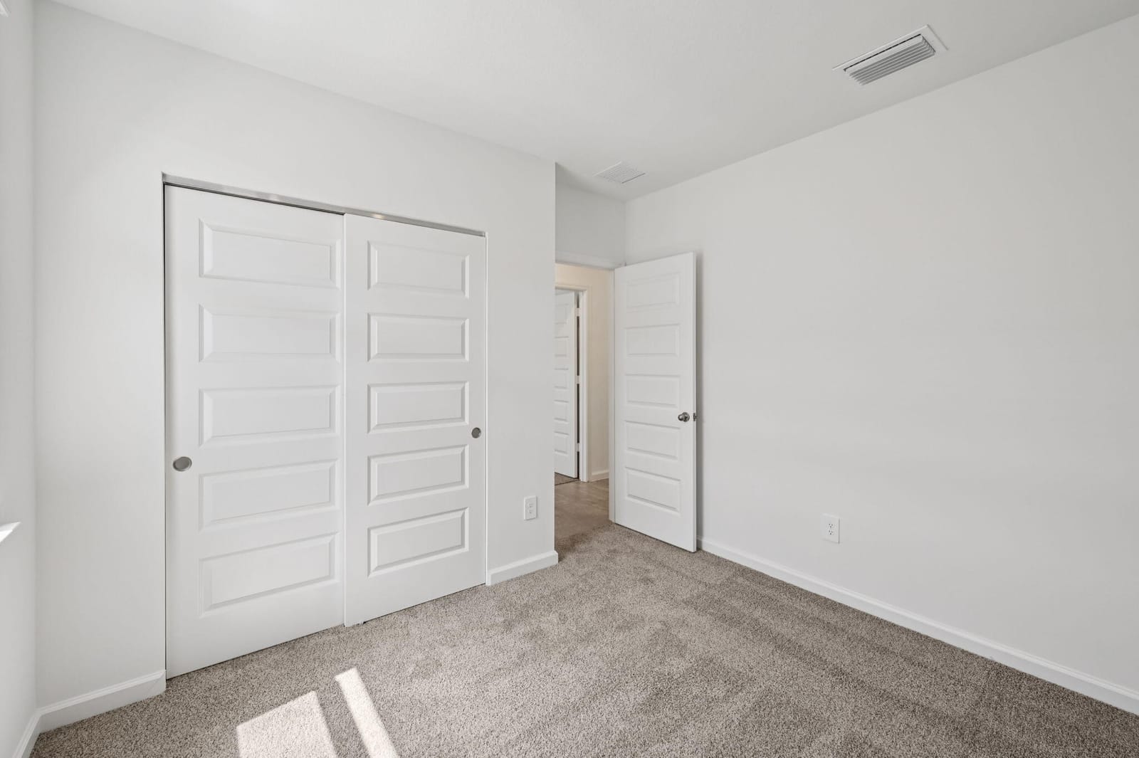 5433 Hampton Park Circle — photo 11