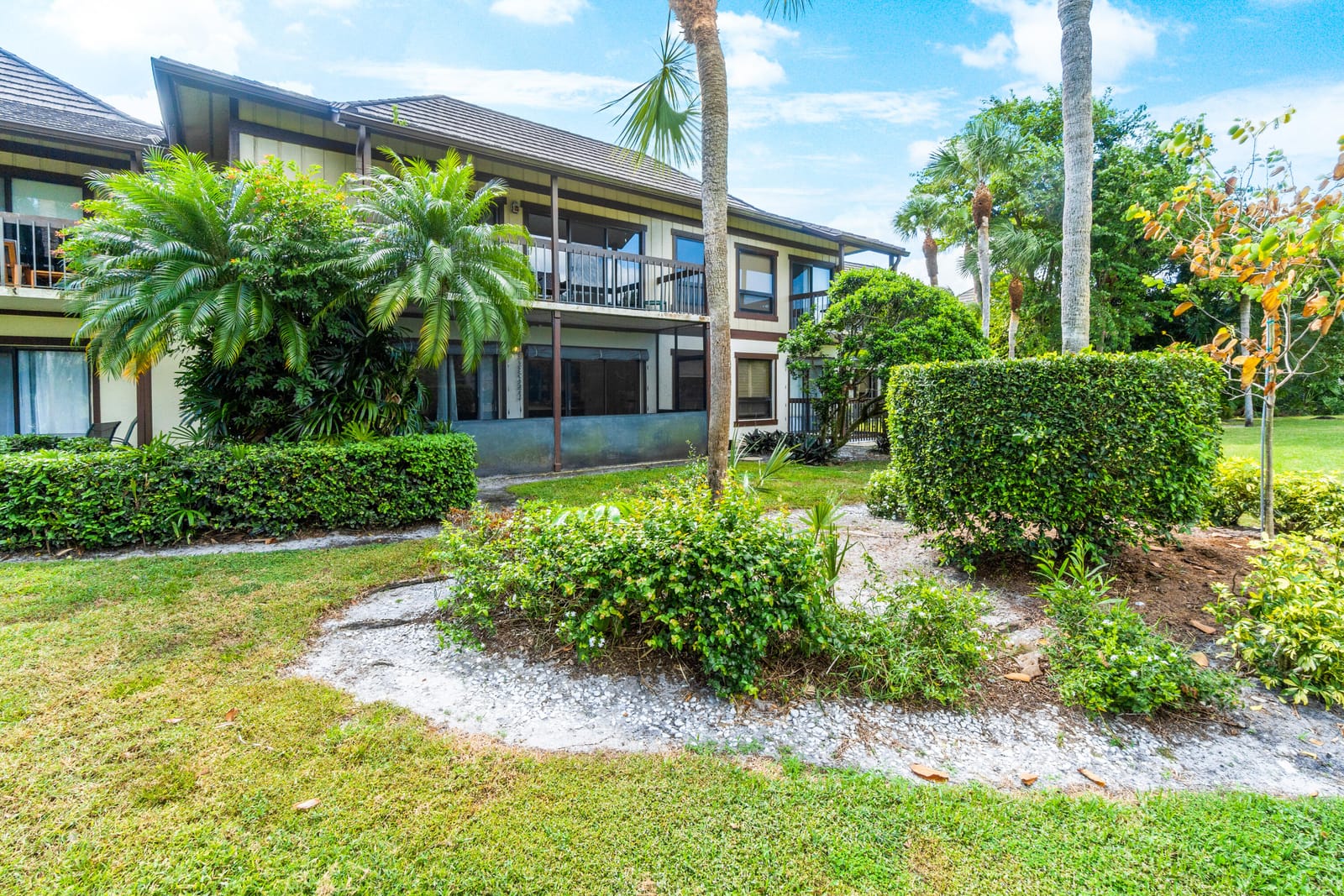 13334 Polo Club Road 216-217, Wellington, FL 33414 photo 24