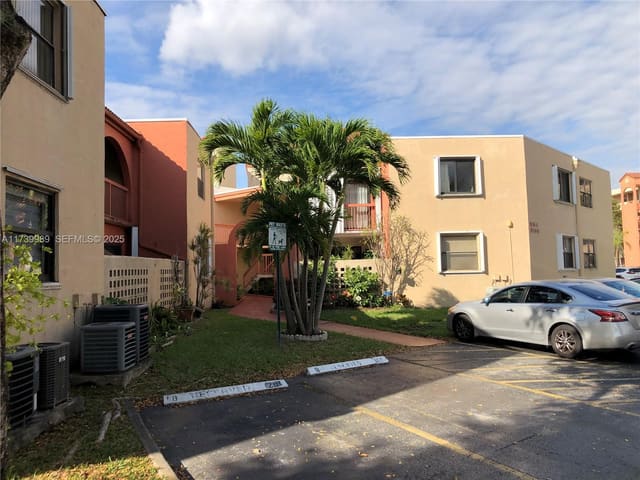 10249 NW 9th St Circle 110-8, sold in West Fontaine Condo, Miami, FL