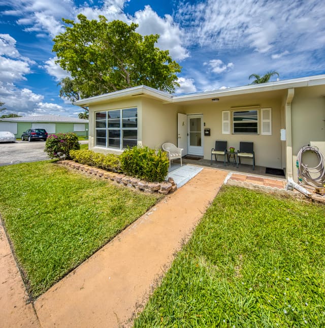 211 Bayview Avenue A, sold in Pine Point Villas Condo, Boynton Beach, FL