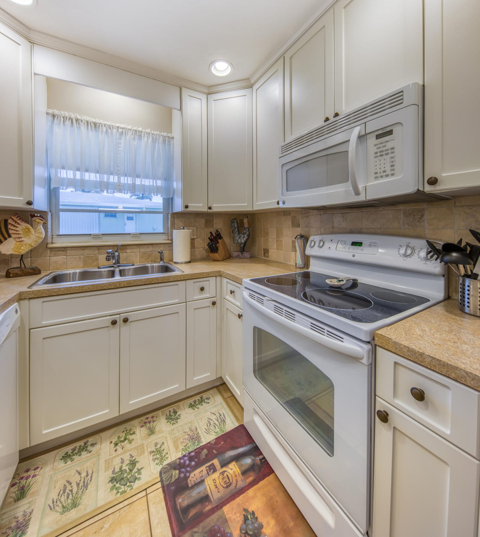 211 Bayview Avenue A, Boynton Beach, FL 33435 photo 4