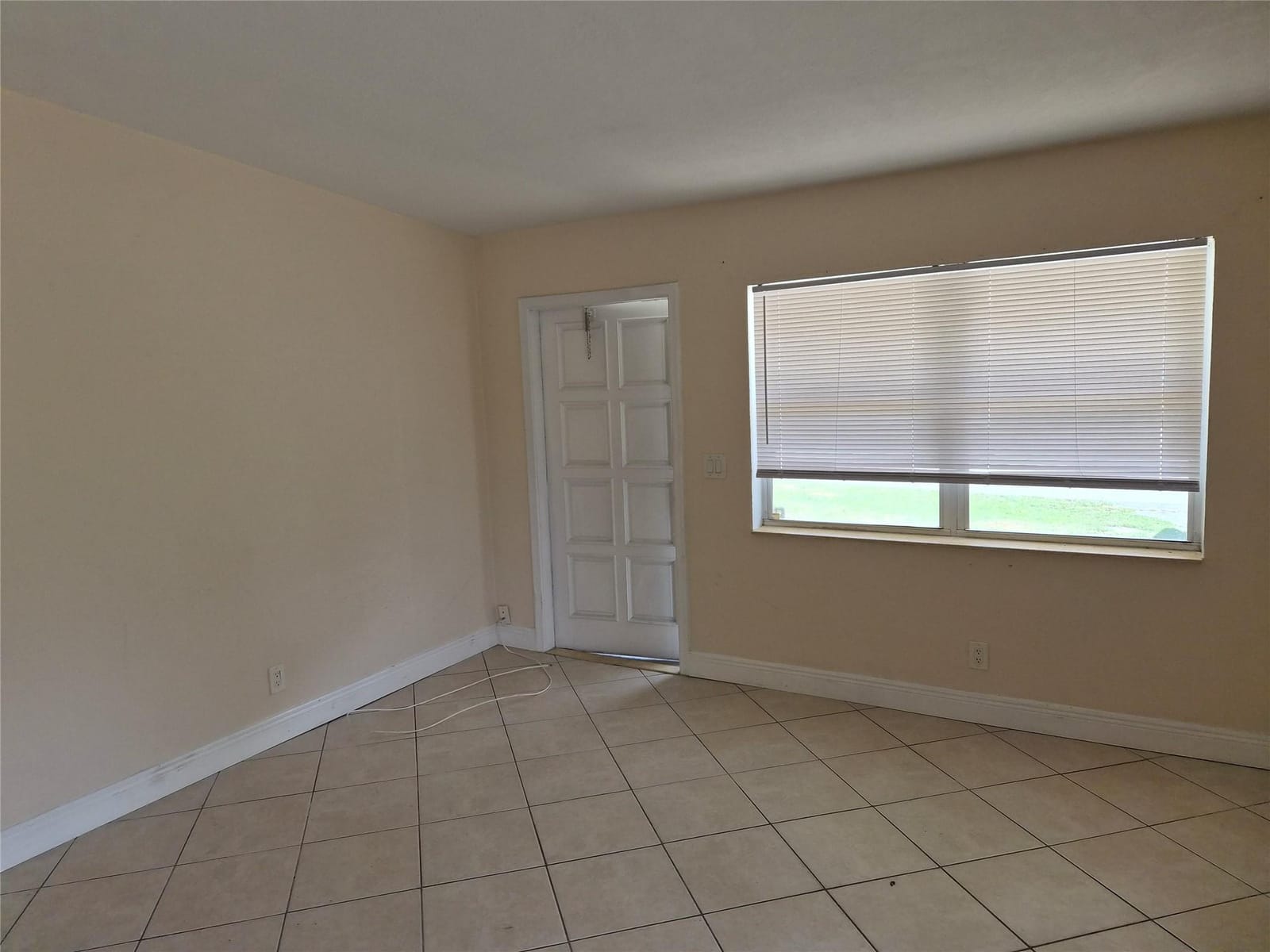 521 Oleander Road — photo 4