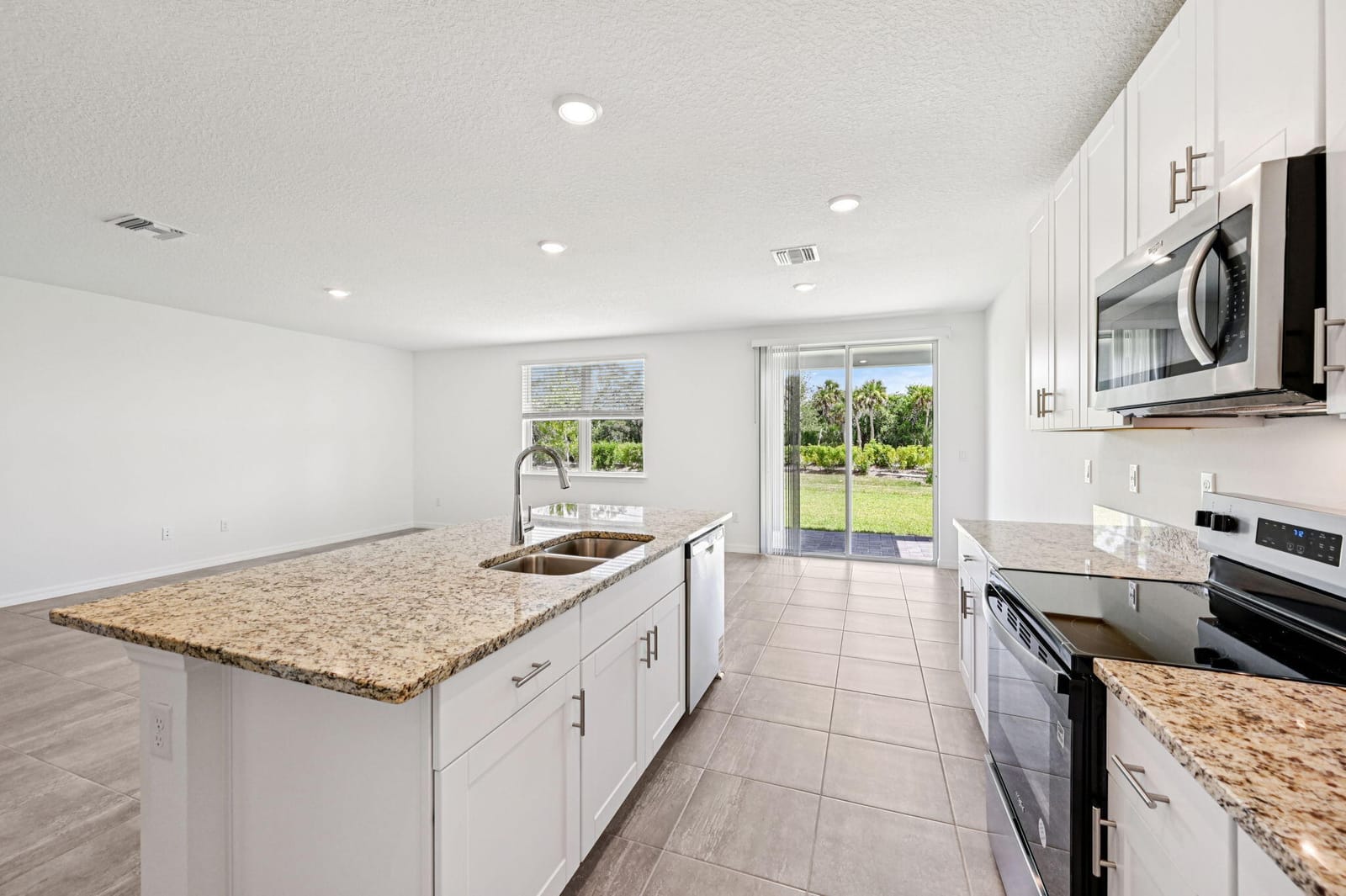 5421 Hampton Park Circle — photo 12