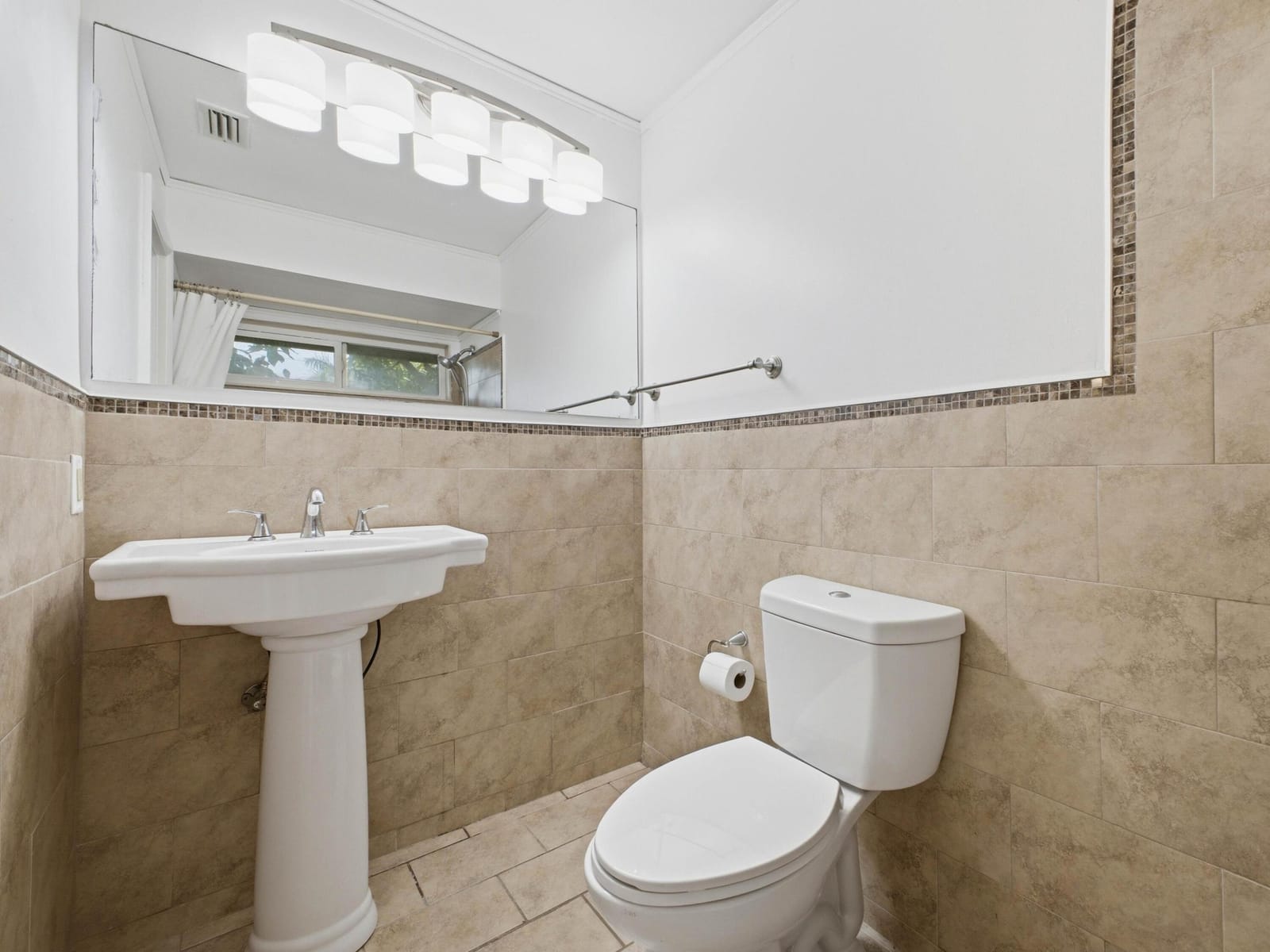 1680 NE 34th Lane, Oakland Park, FL 33334 photo 30