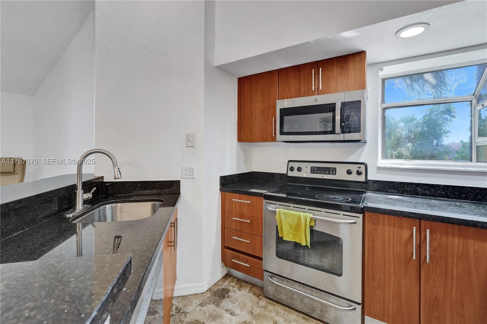 3460 N Pinewalk N Drive 321, Margate, FL 33063 photo 27