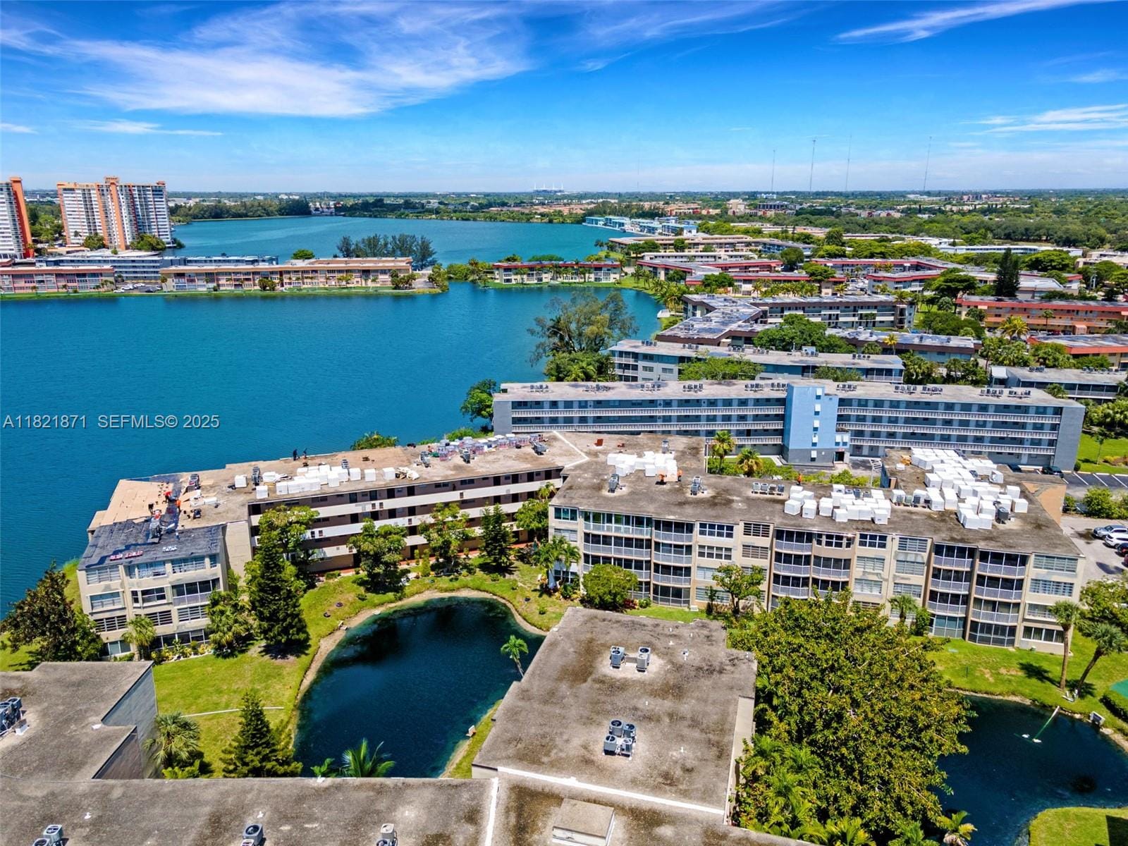 1660 NE 191st Street 206-1, Miami, FL 33179 photo 18