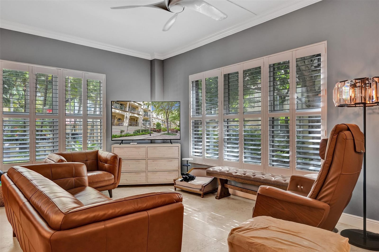2617 NE 14th Avenue 101, Wilton Manors, FL 33334 photo 1