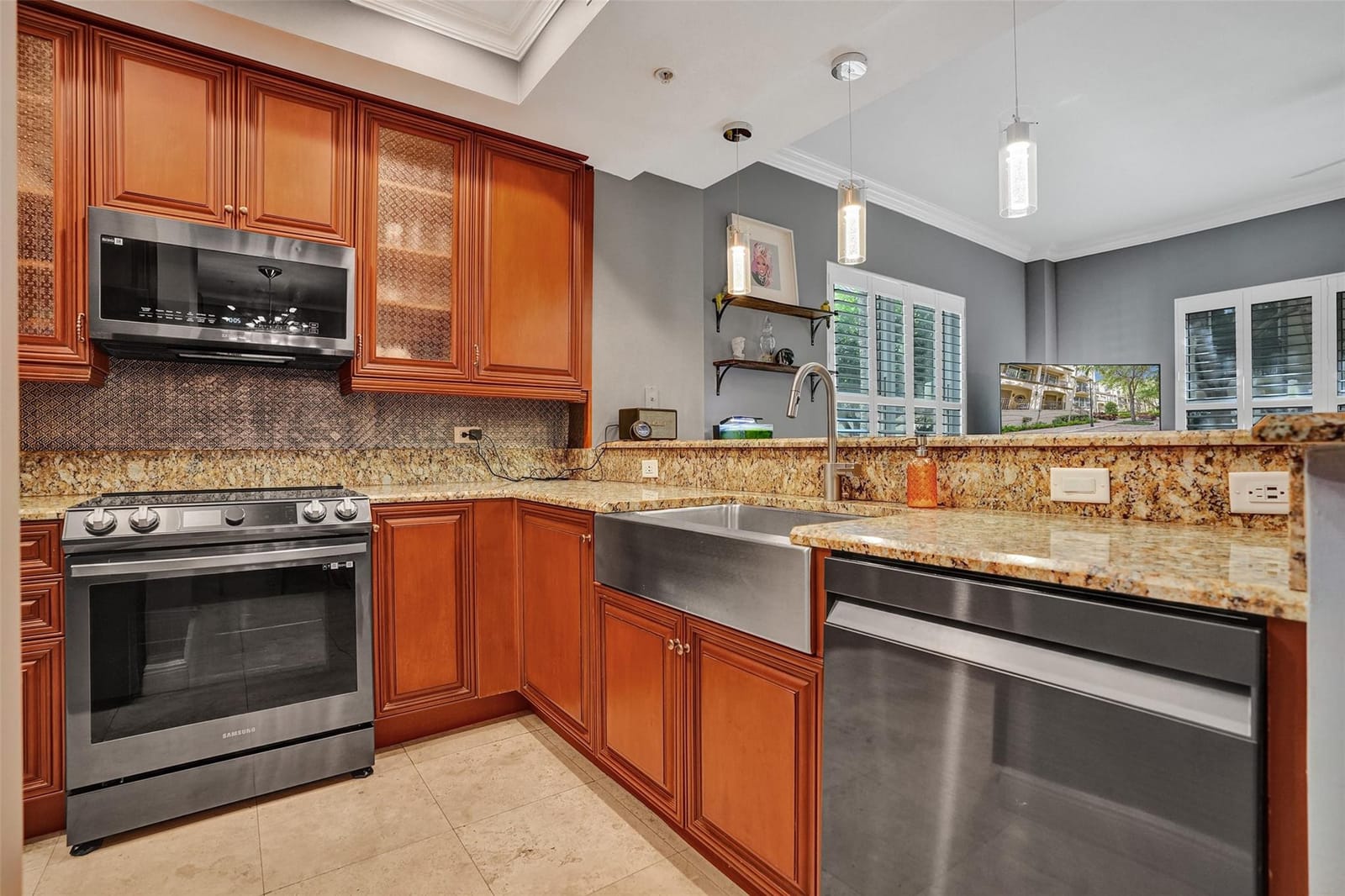 2617 NE 14th Avenue 101, Wilton Manors, FL 33334 photo 5
