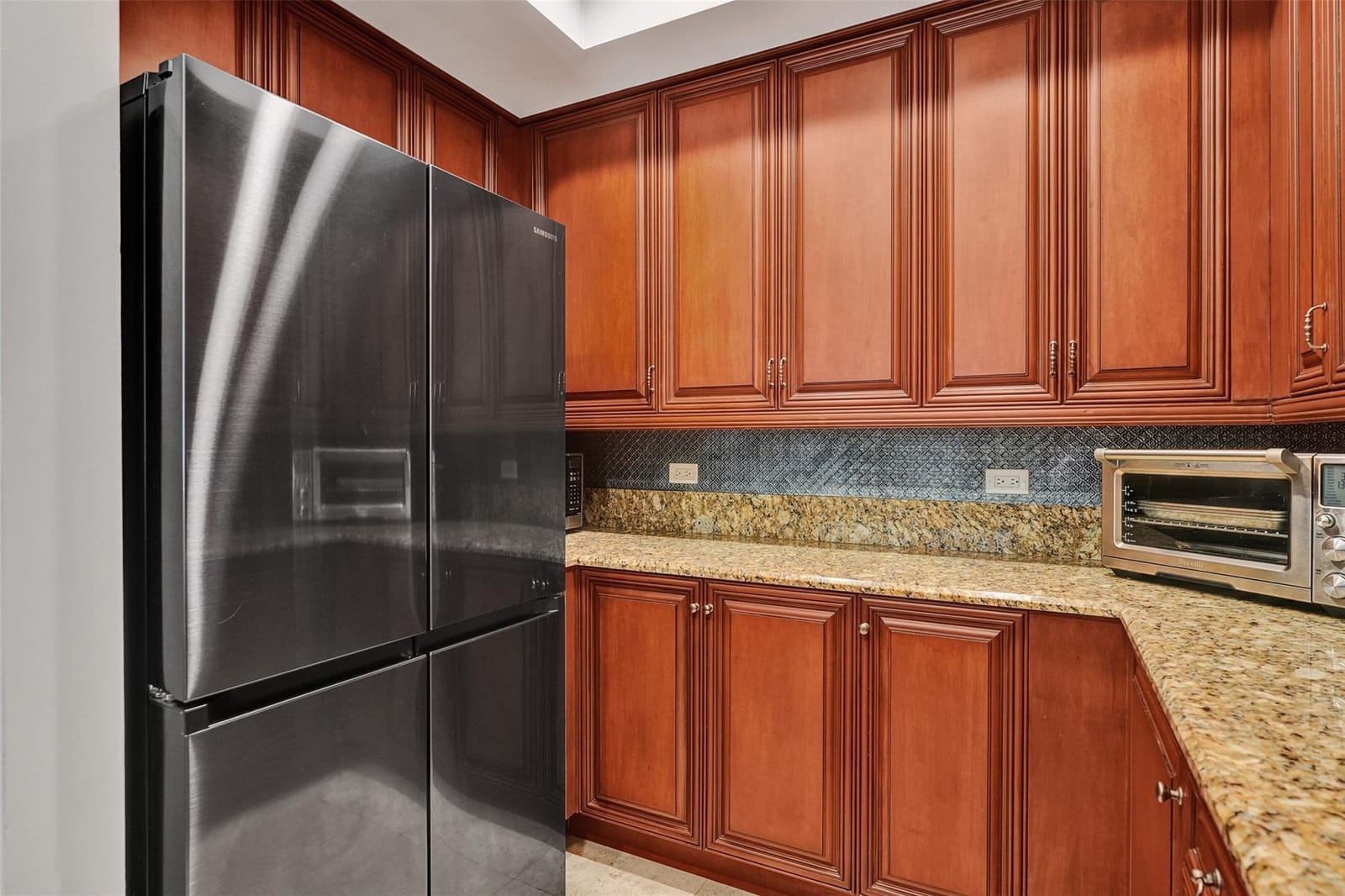 2617 NE 14th Avenue 101, Wilton Manors, FL 33334 photo 6