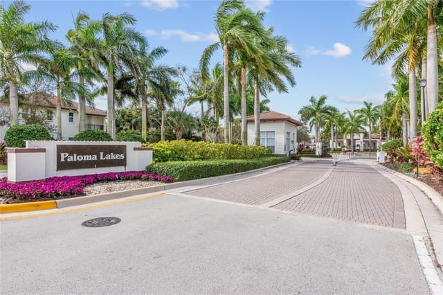 4534 NW Monarch Way, Coconut Creek, FL 33073