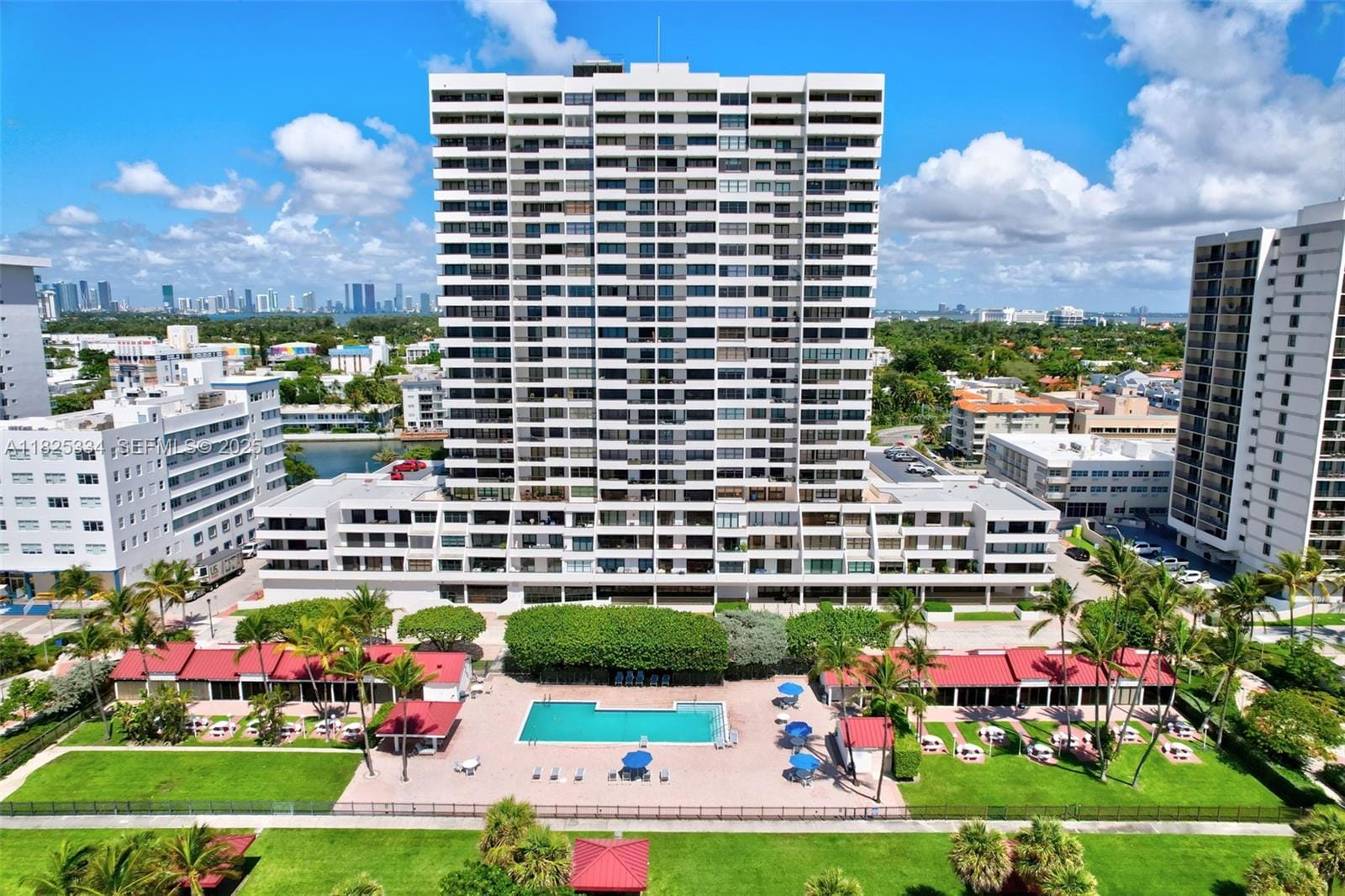 2555 Collins Avenue 606, Miami Beach, FL 33140 photo 13