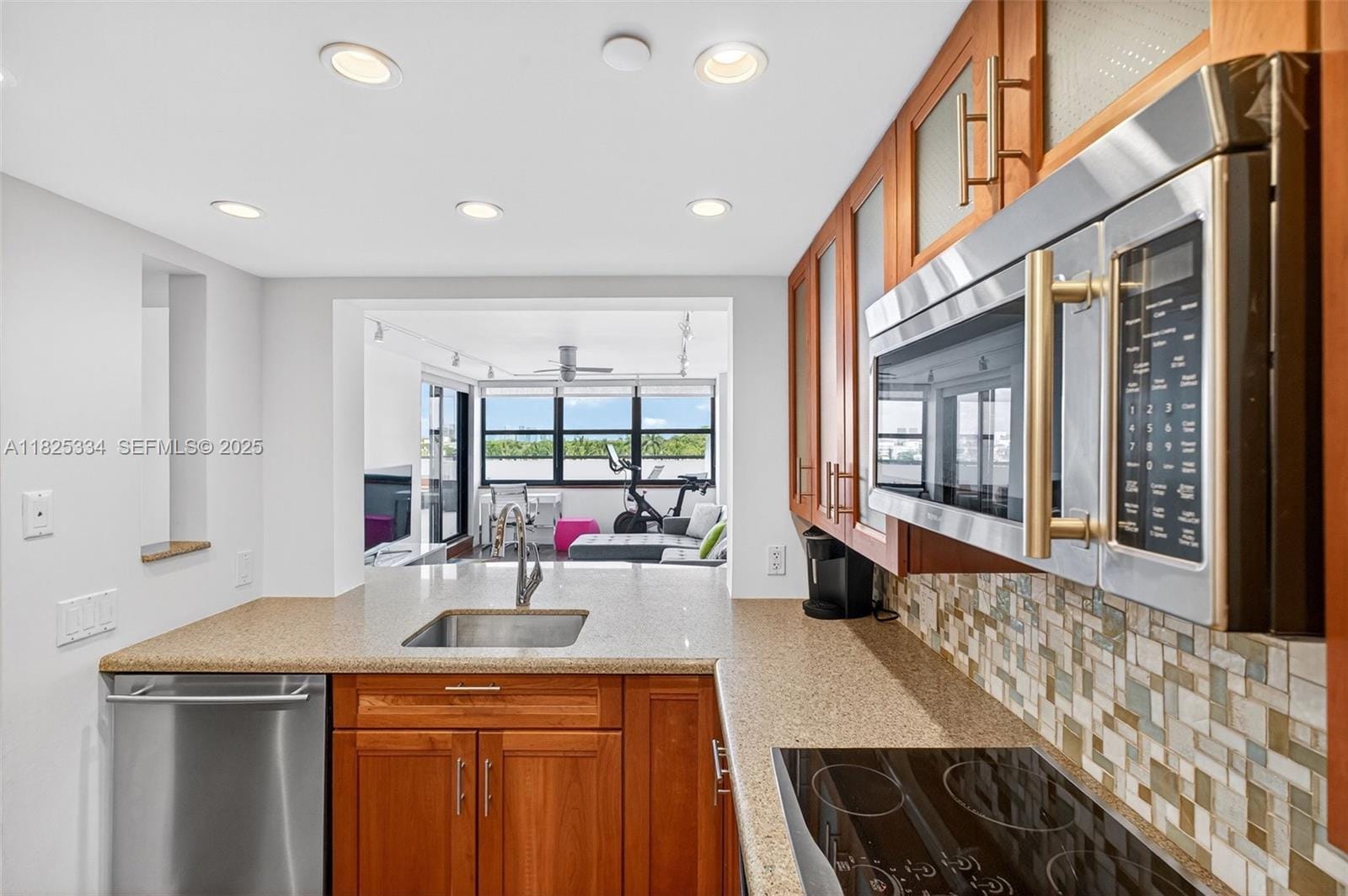 2555 Collins Avenue 606, Miami Beach, FL 33140 photo 17