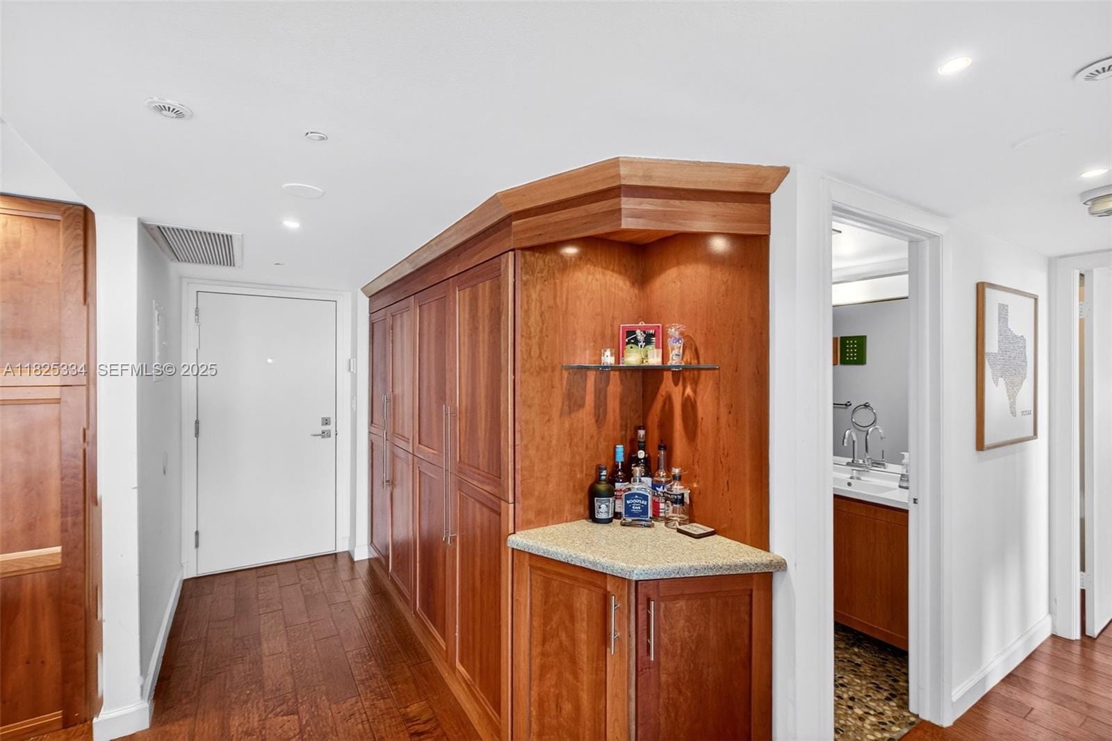 2555 Collins Avenue 606, Miami Beach, FL 33140 photo 21