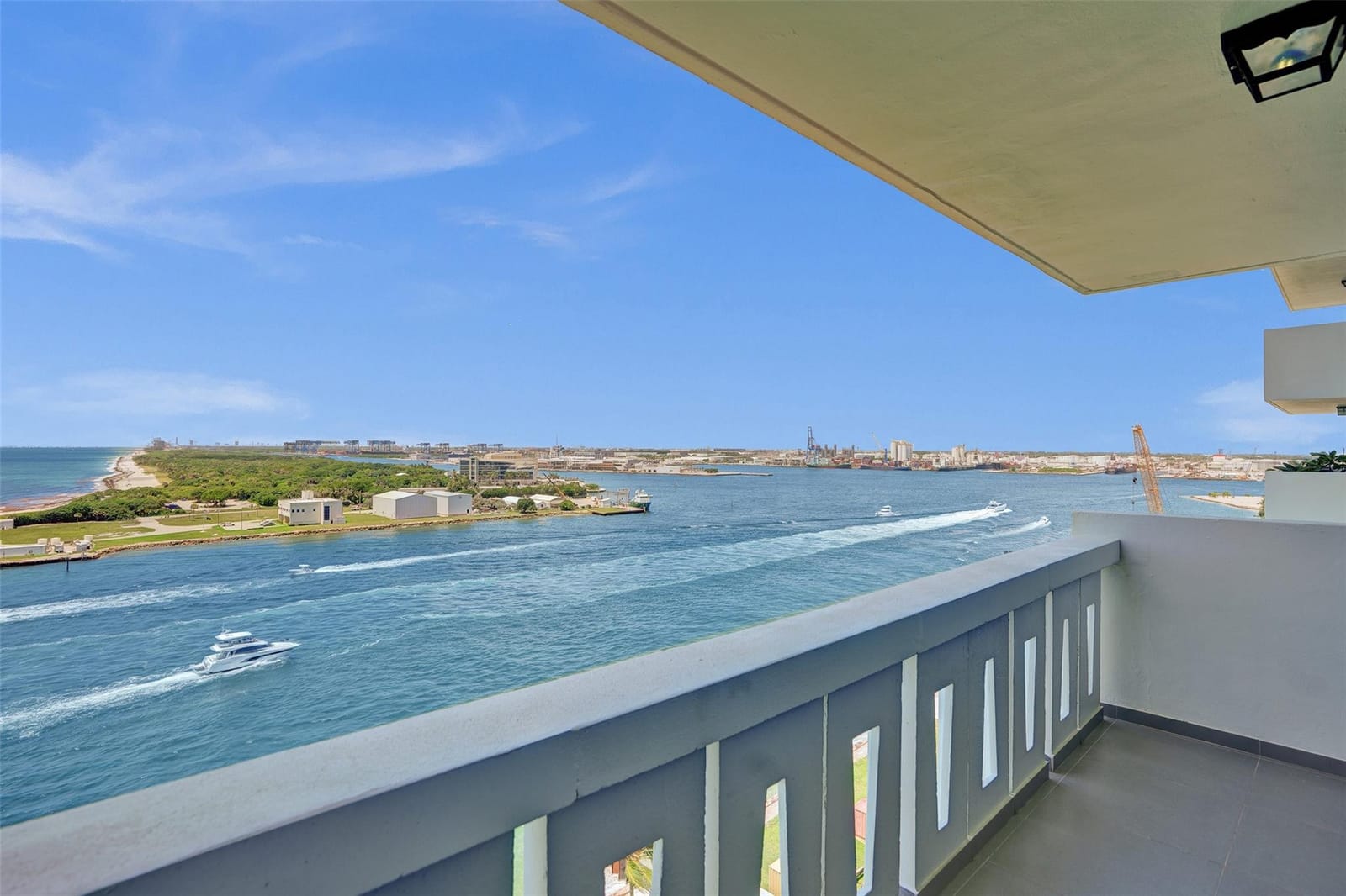 2100 S Ocean Drive 14H — photo 9