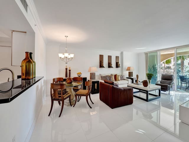 99 SE Mizner Boulevard 213, Boca Raton, FL 33432