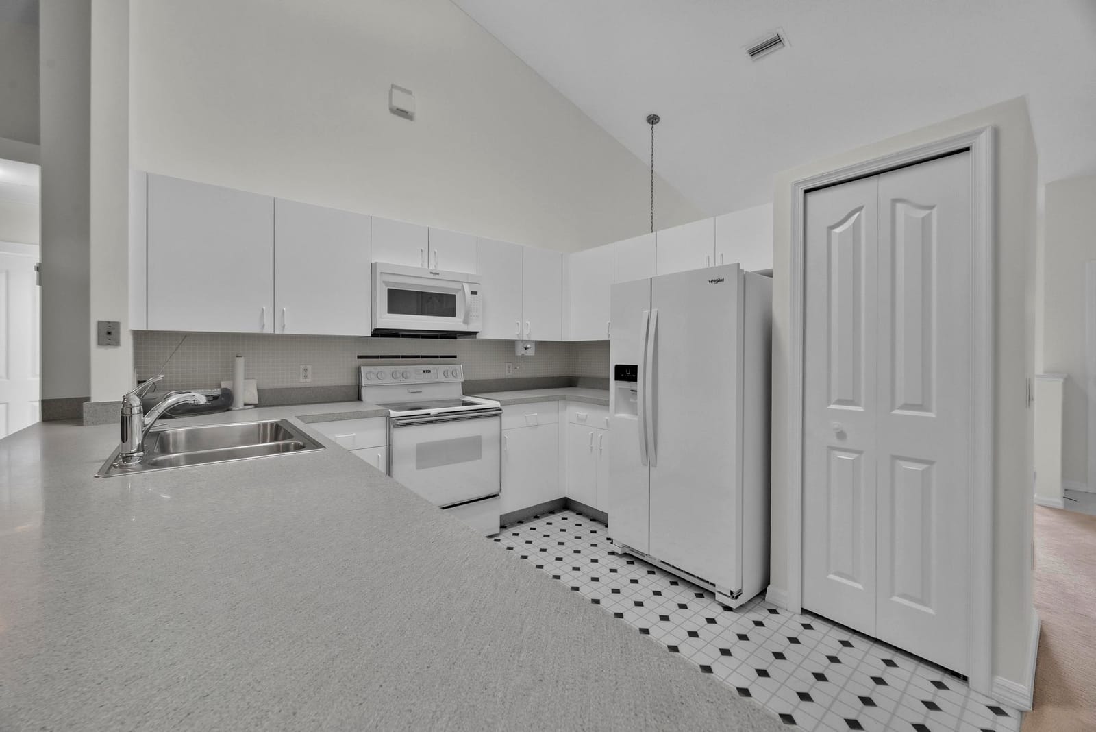 483 NW Casanova Circle — photo 10