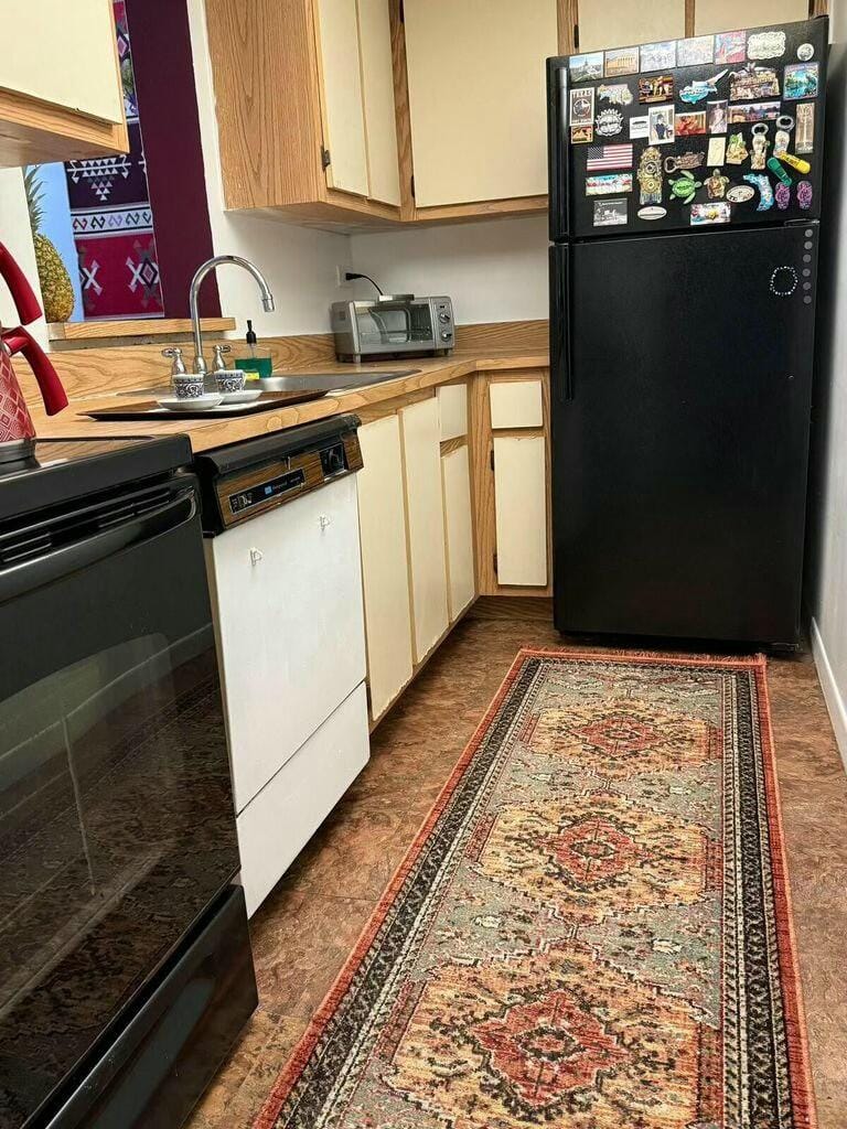 1740 NW N River Drive 421 — photo 4