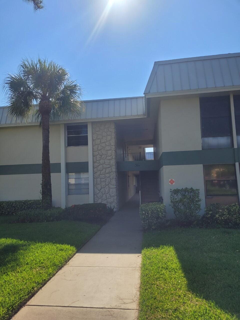 2302 Sunrise Boulevard 201 — photo 4