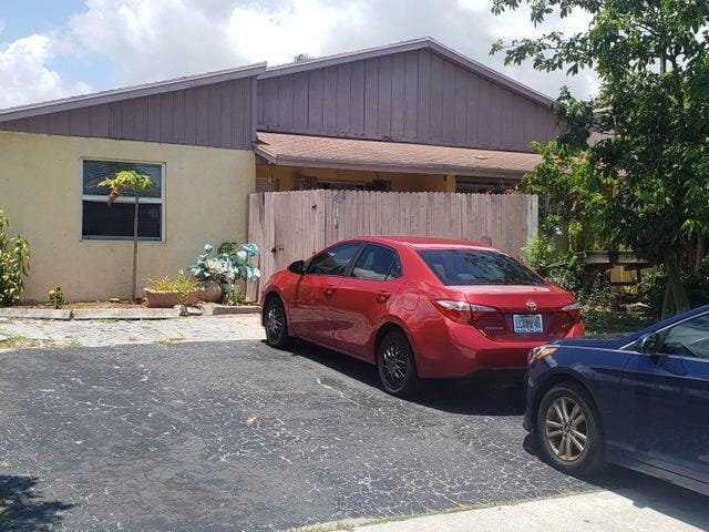 8663 Pluto Terrace, West Palm Beach, FL 33403