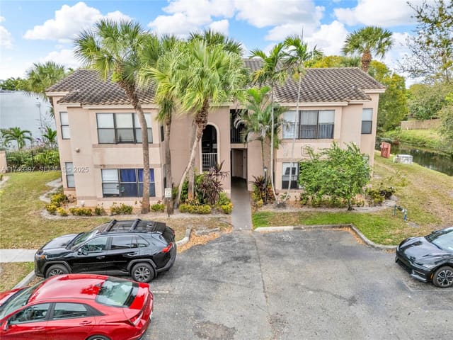 2736 S University Drive 1103, Davie, FL 33328