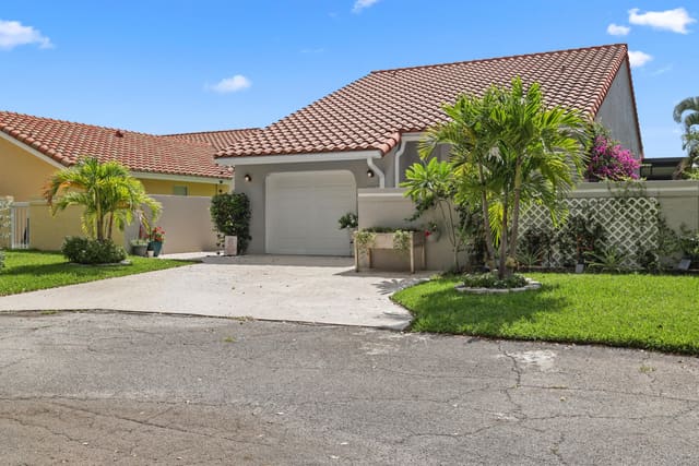 2021 NW 15th Place, sold in Rainberry Lake Ph Iv-B, Delray Beach, FL