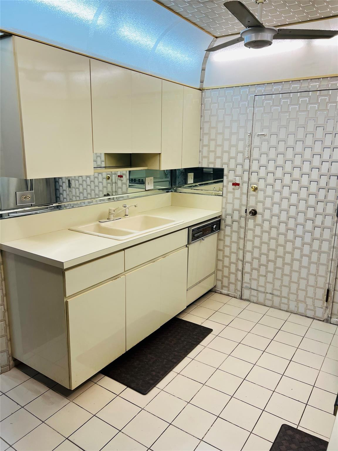 800 NE 195th Street 307, Miami, FL 33179 photo 24