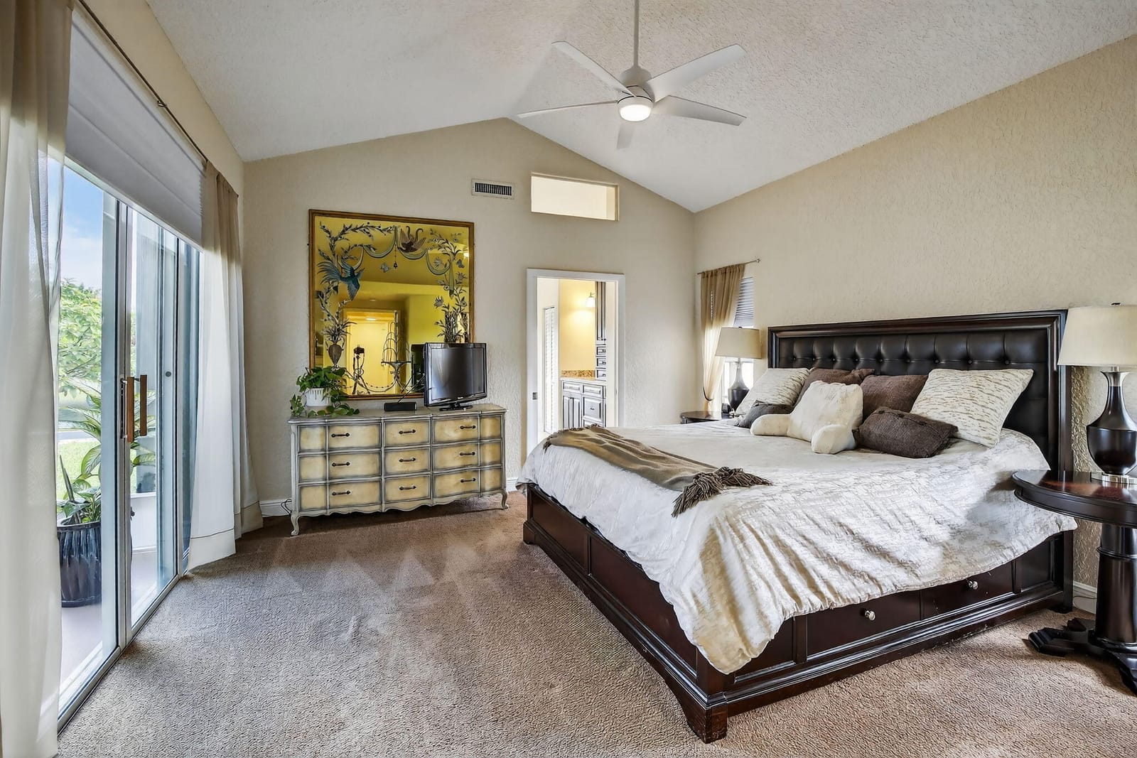 1182 Laguna Springs Drive — photo 7
