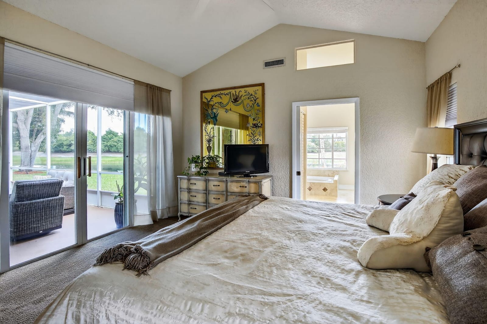 1182 Laguna Springs Drive — photo 10