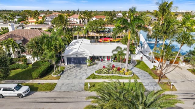 2531 NE 47th Street, sold in Coral Key Villas 5th Sec, Lighthouse Point, FL