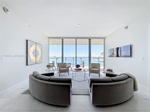 700 NE 26th Terrace 2402, sold in Escottonia Park, Miami, FL