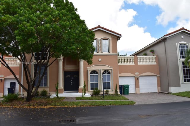 5189 NW 108th Path, sold in Piazza Vecchia, Doral, FL
