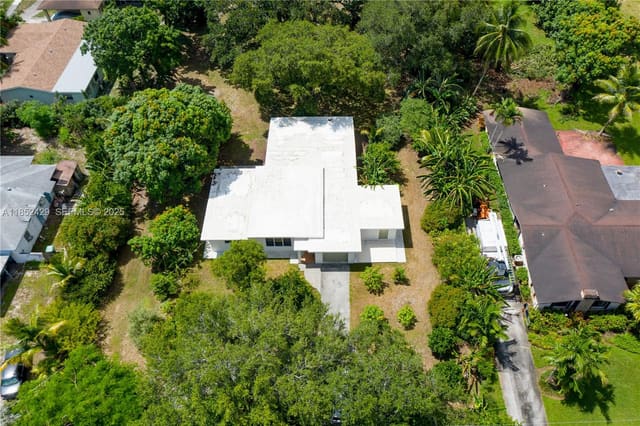 1074 NW 153rd Street, Miami, FL 33169
