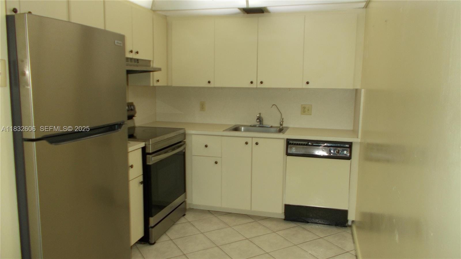 13550 SW 6th Court 208A — photo 9