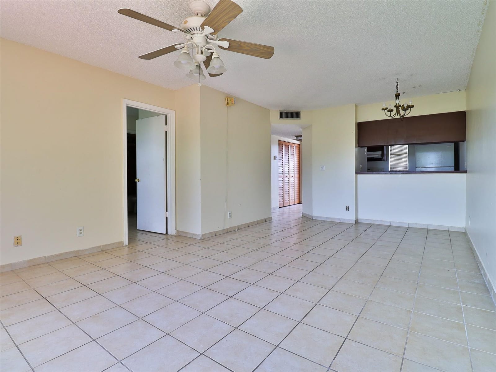 9930 Twin Lakes Drive 7-L — photo 8