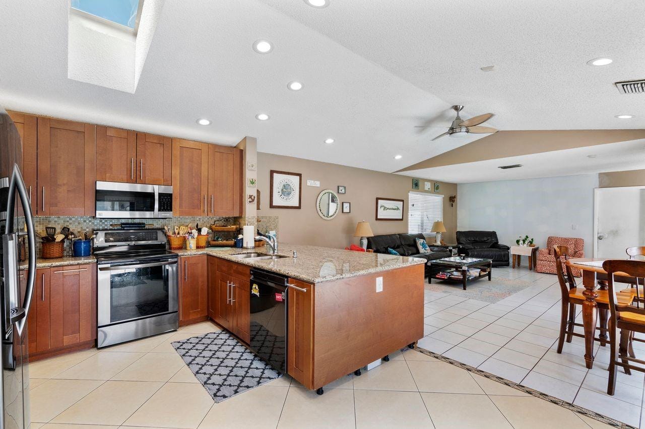 5064 NW 66th Lane, Coral Springs, FL 33067 photo 17