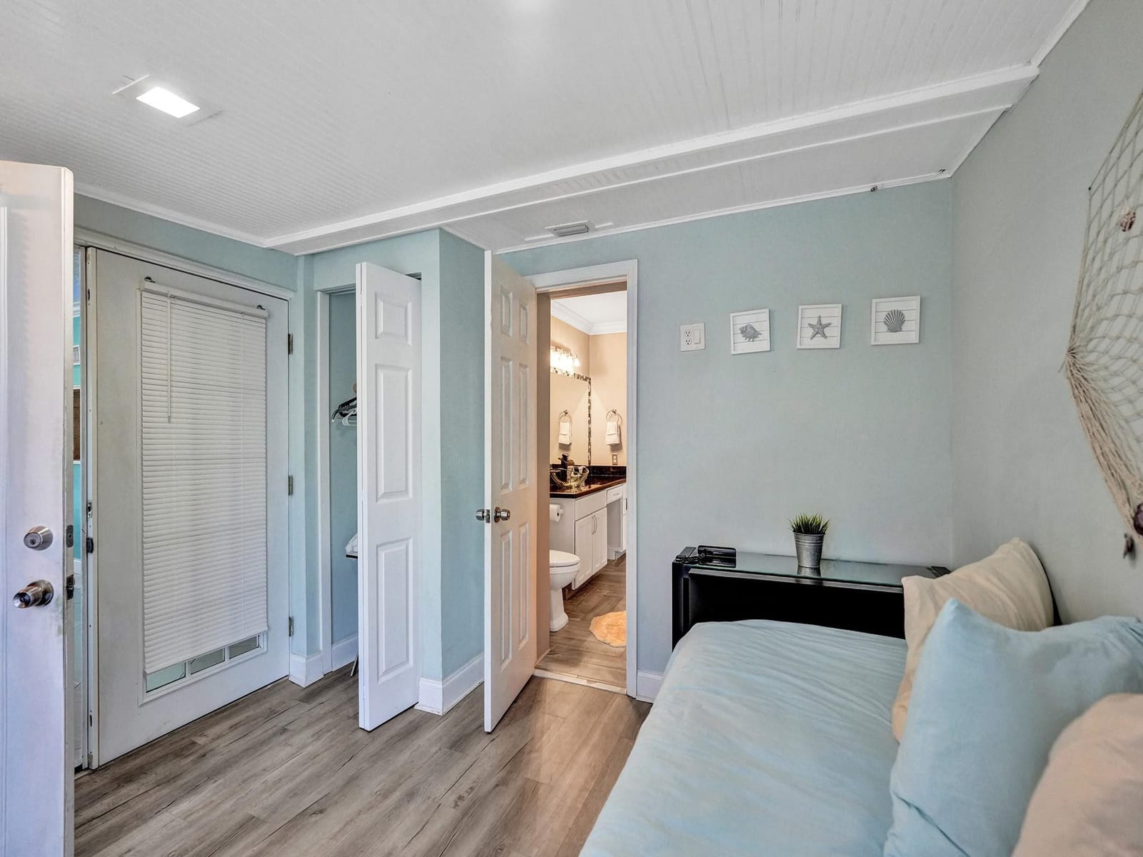 1301 SE 2nd Terrace, Deerfield Beach, FL 33441 photo 14