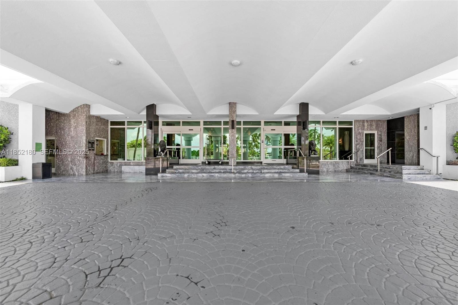 5401 Collins Avenue 511, Miami Beach, FL 33140 photo 26