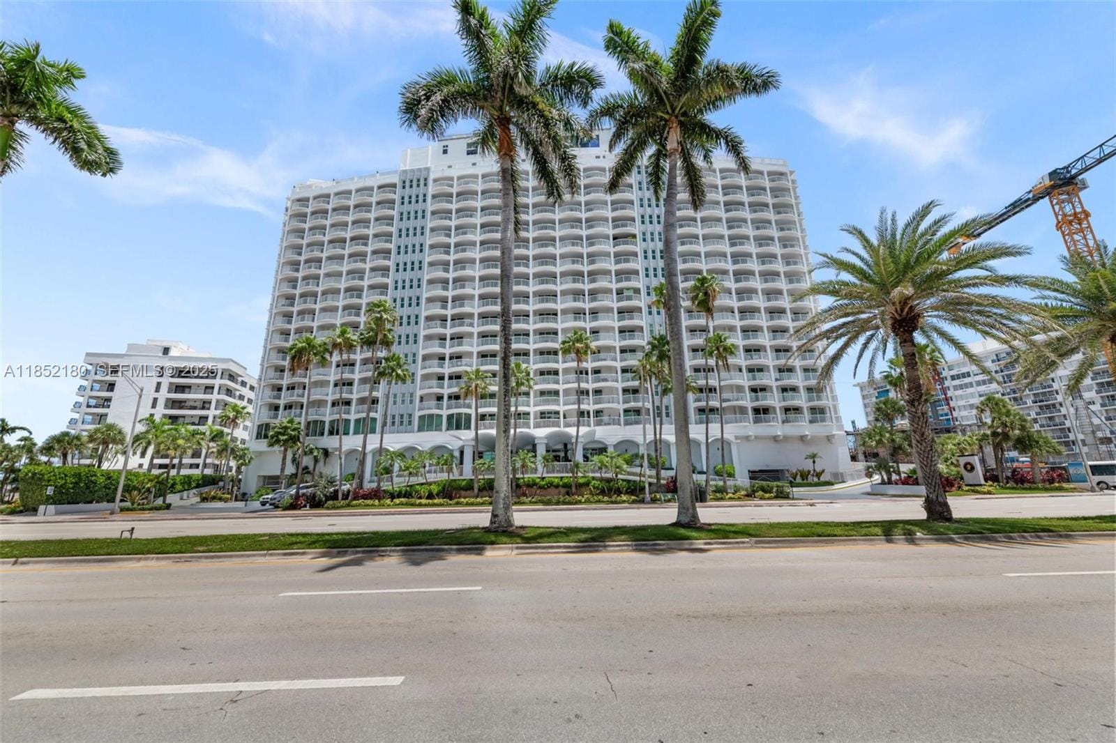 5401 Collins Avenue 511 — photo 5