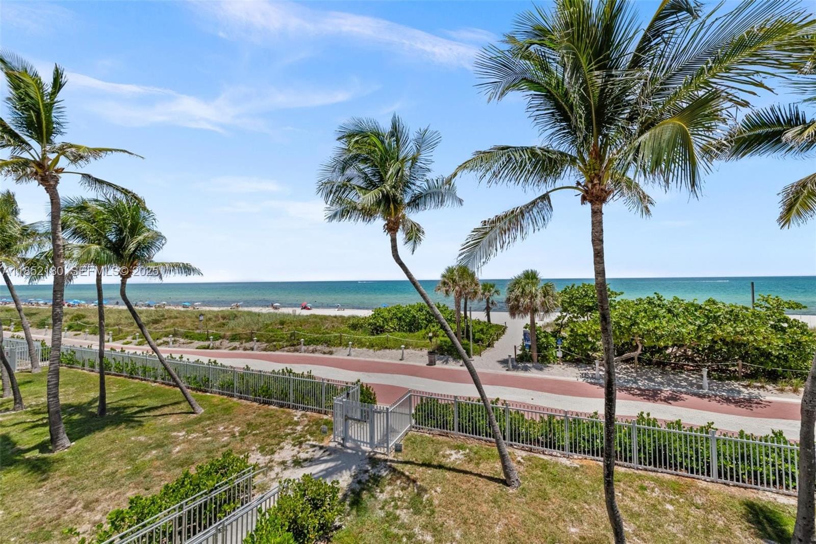 5401 Collins Avenue 511 — photo 9