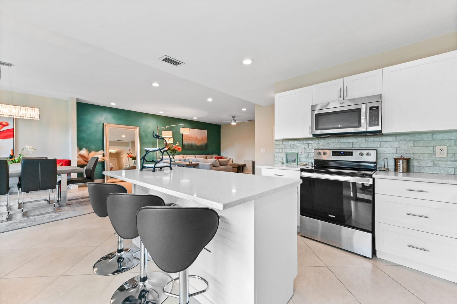 343 SW 27th Terrace, Delray Beach, FL 33445