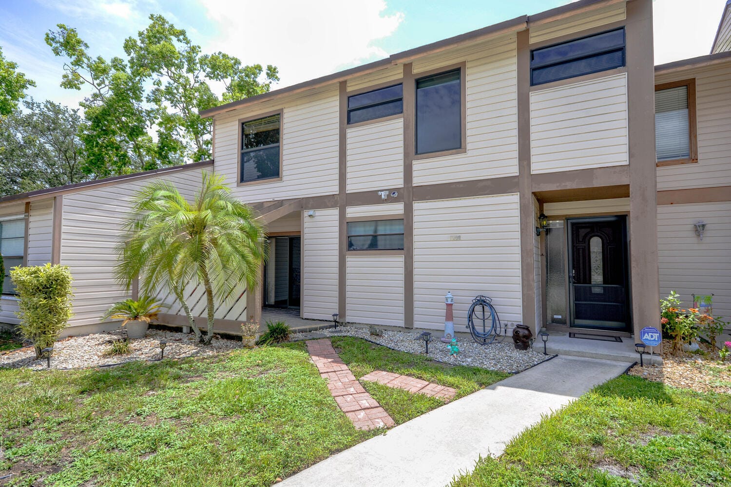 122 Sherwood Circle 10b, Jupiter, FL 33458 photo 2